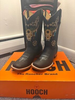 Custom Hooch Boots